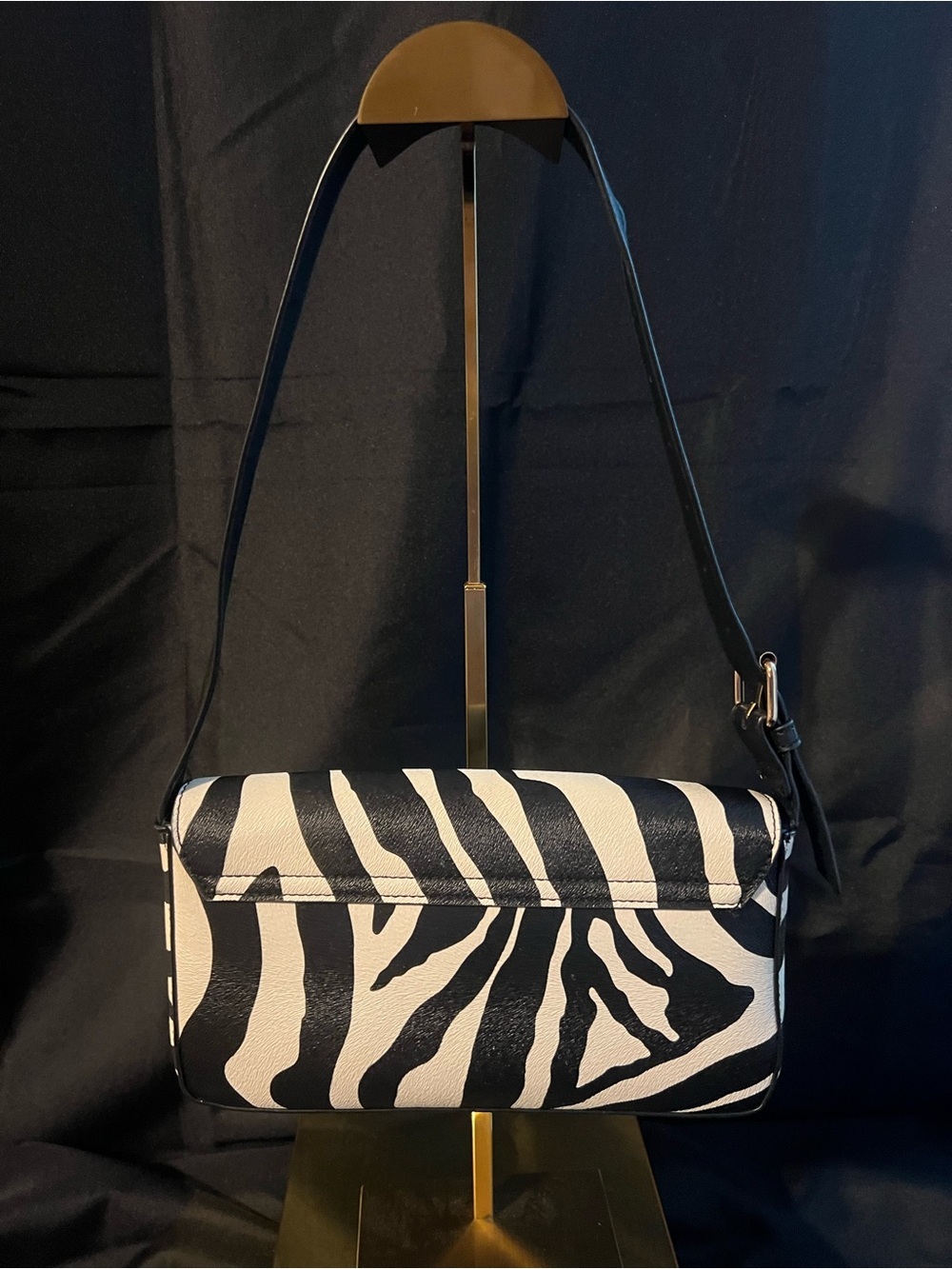 Kendall & Kylie Black and White Zebra-Print Shoulder Bag - Picture 6 of 8